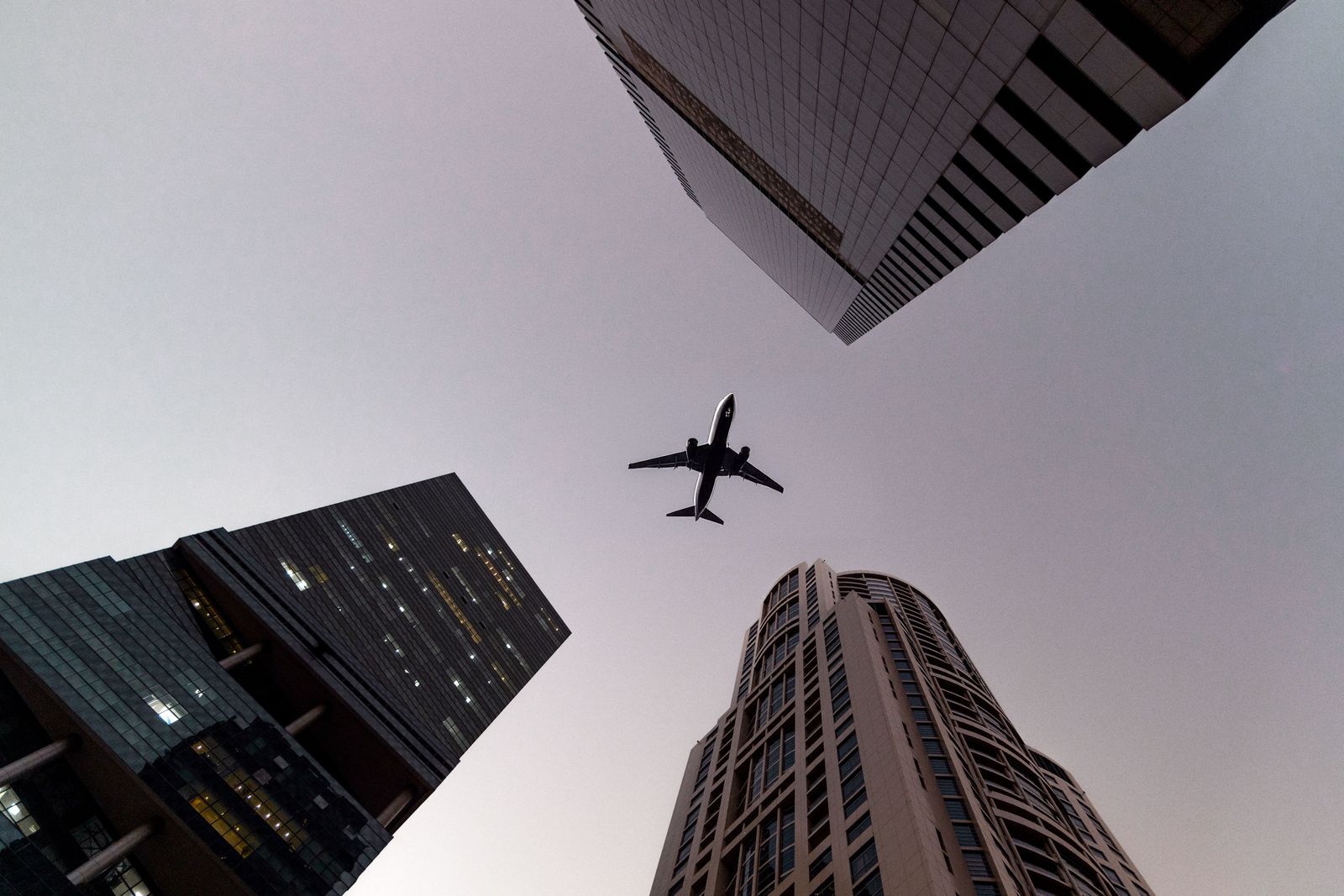 How to find cheap India-UAE flights after summer